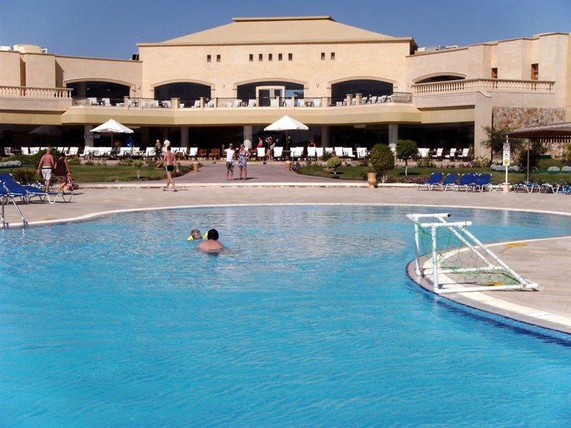 ثري كورنرز فيروز بلازا بيتش ريزورت بورت غالب المظهر الخارجي الصورة